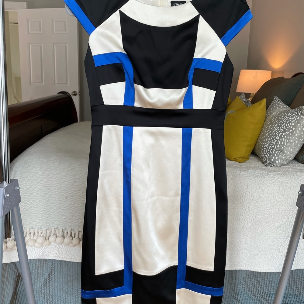 Color-block stretch satin shift dress